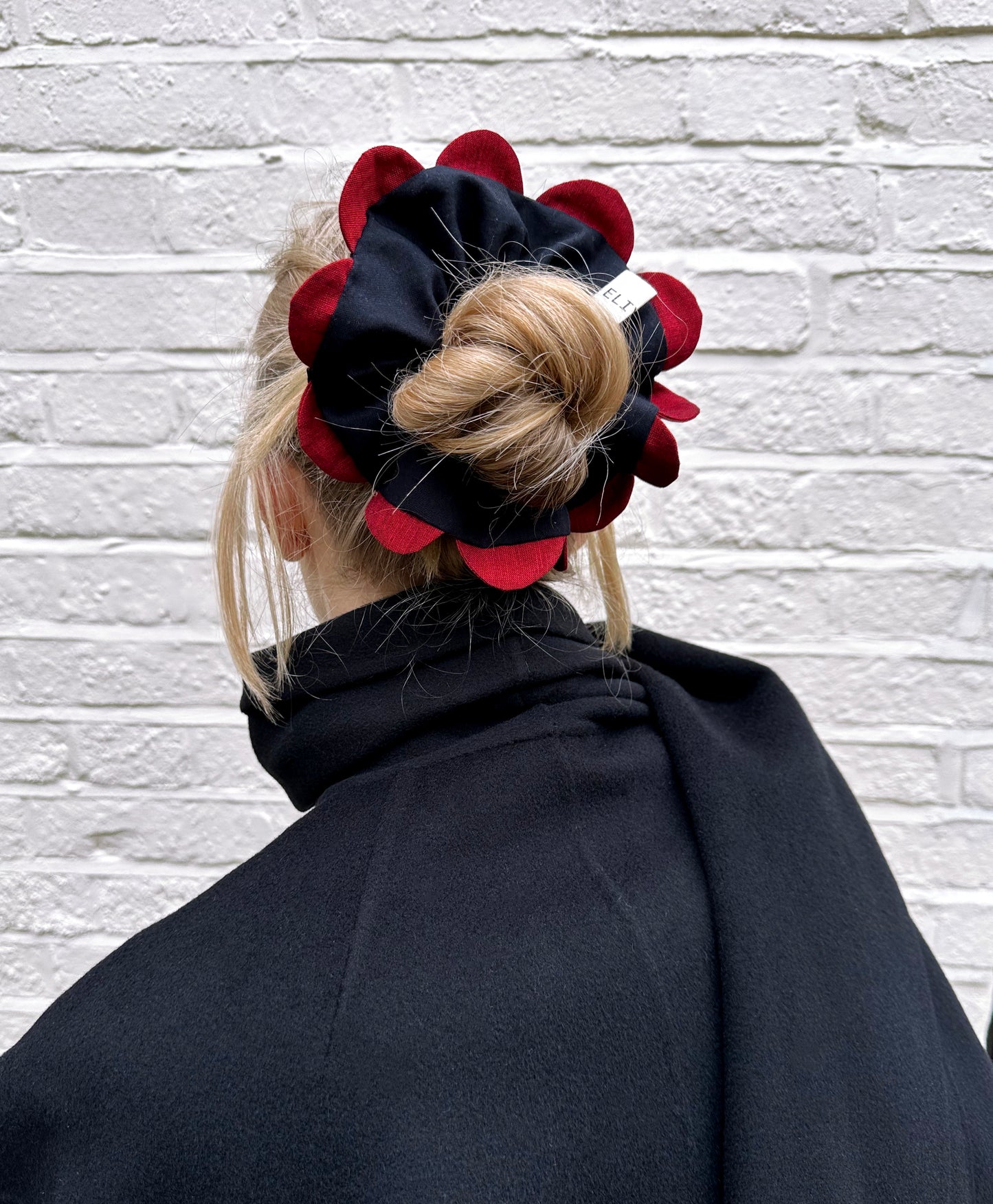 Anemone Scrunchie - Ruby