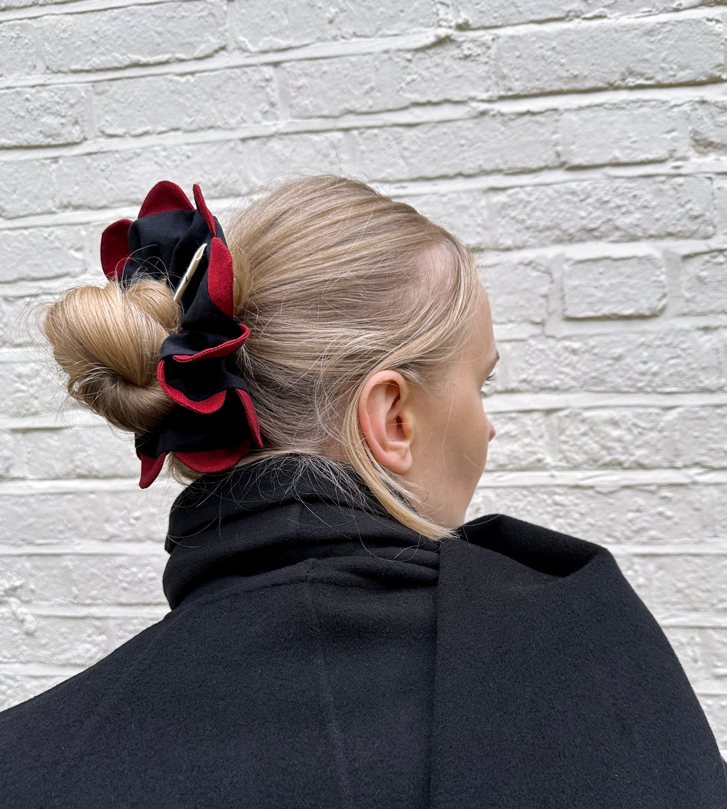 Anemone Scrunchie - Ruby