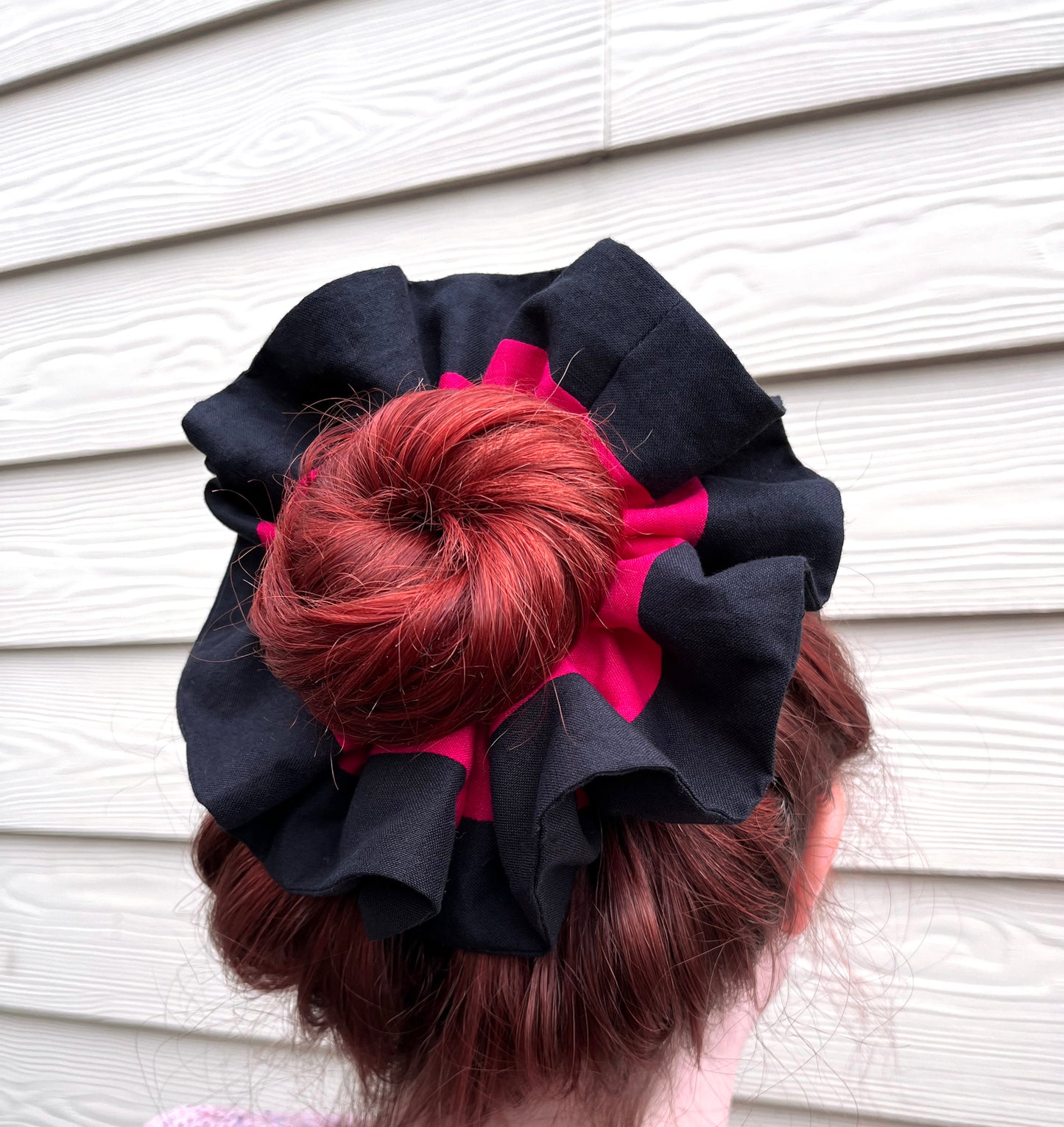 Peony Scrunchie - Hot Pink